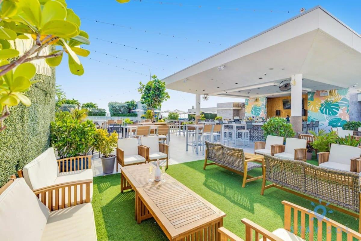 Rooftop Pool & Hot Tub - Gym - Hollywood Beach 외부 사진