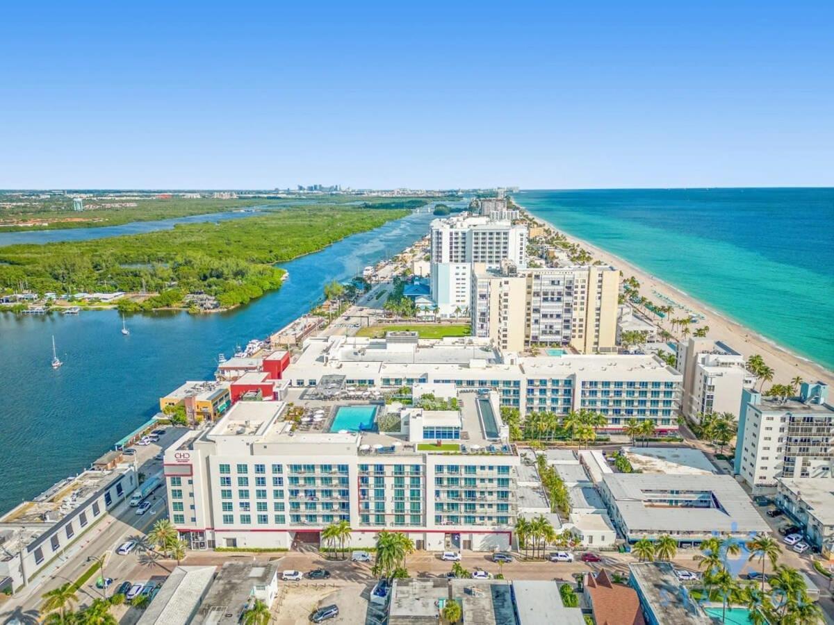 Rooftop Pool & Hot Tub - Gym - Hollywood Beach 외부 사진