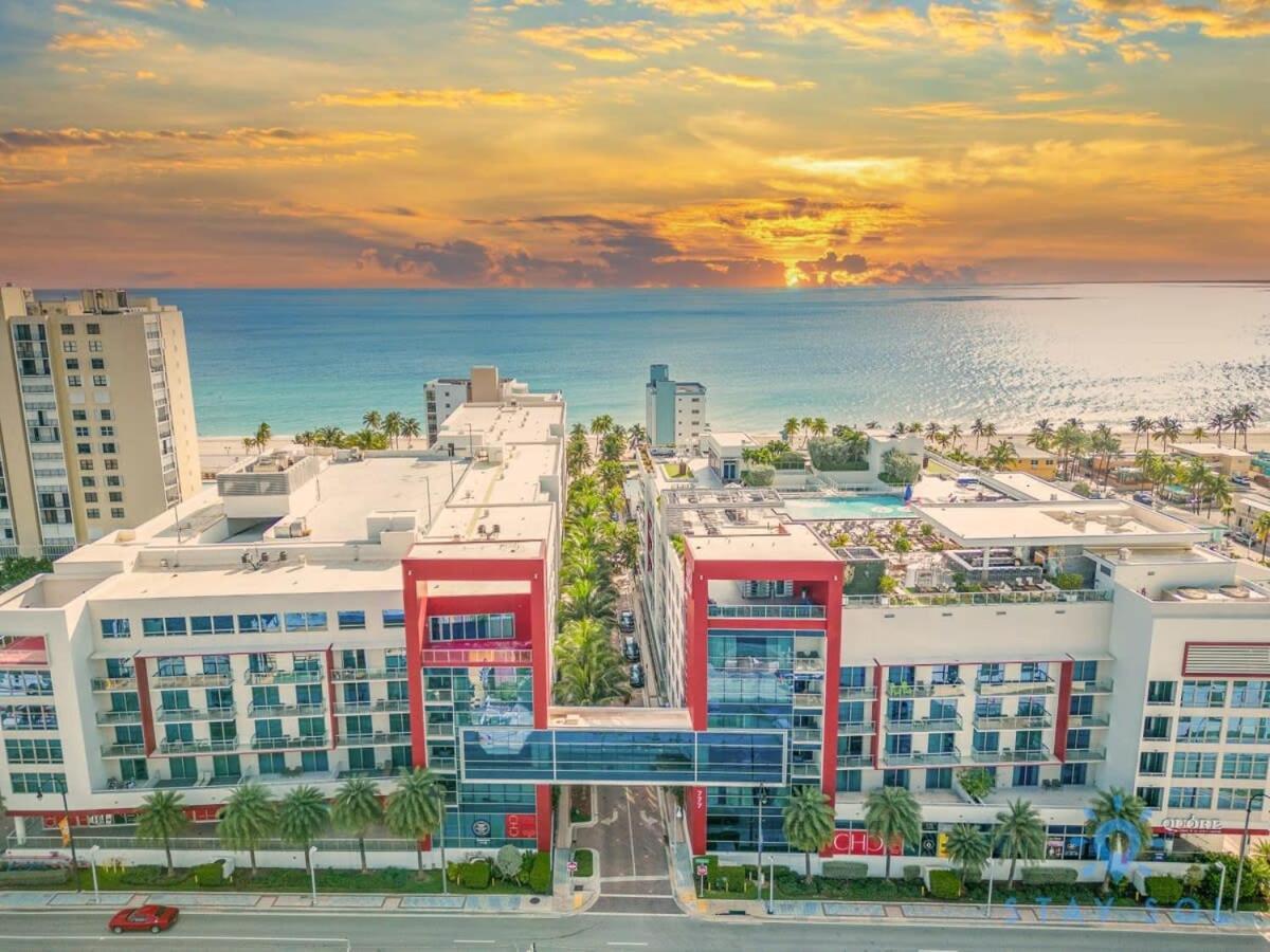 Rooftop Pool & Hot Tub - Gym - Hollywood Beach 외부 사진