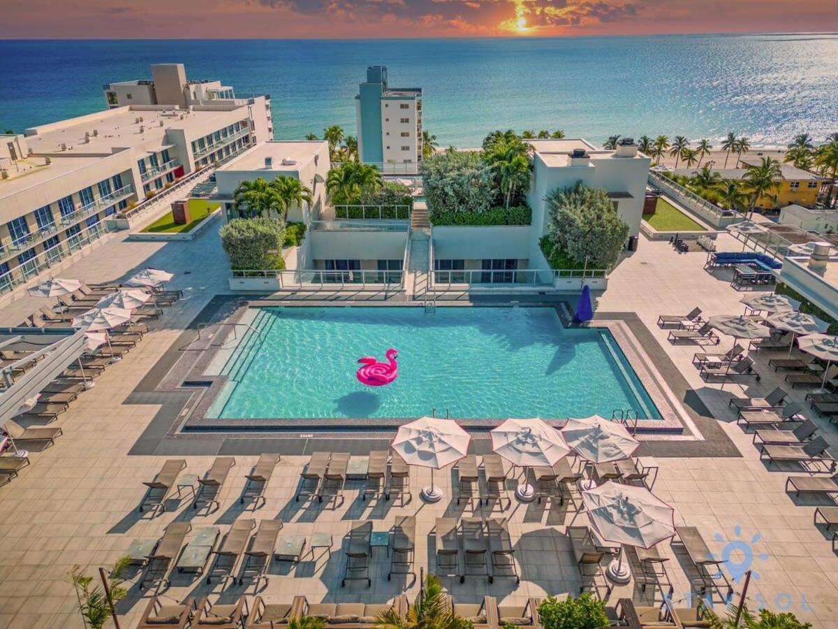 Rooftop Pool & Hot Tub - Gym - Hollywood Beach 외부 사진