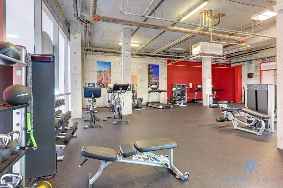 Rooftop Pool & Hot Tub - Gym - Hollywood Beach 외부 사진