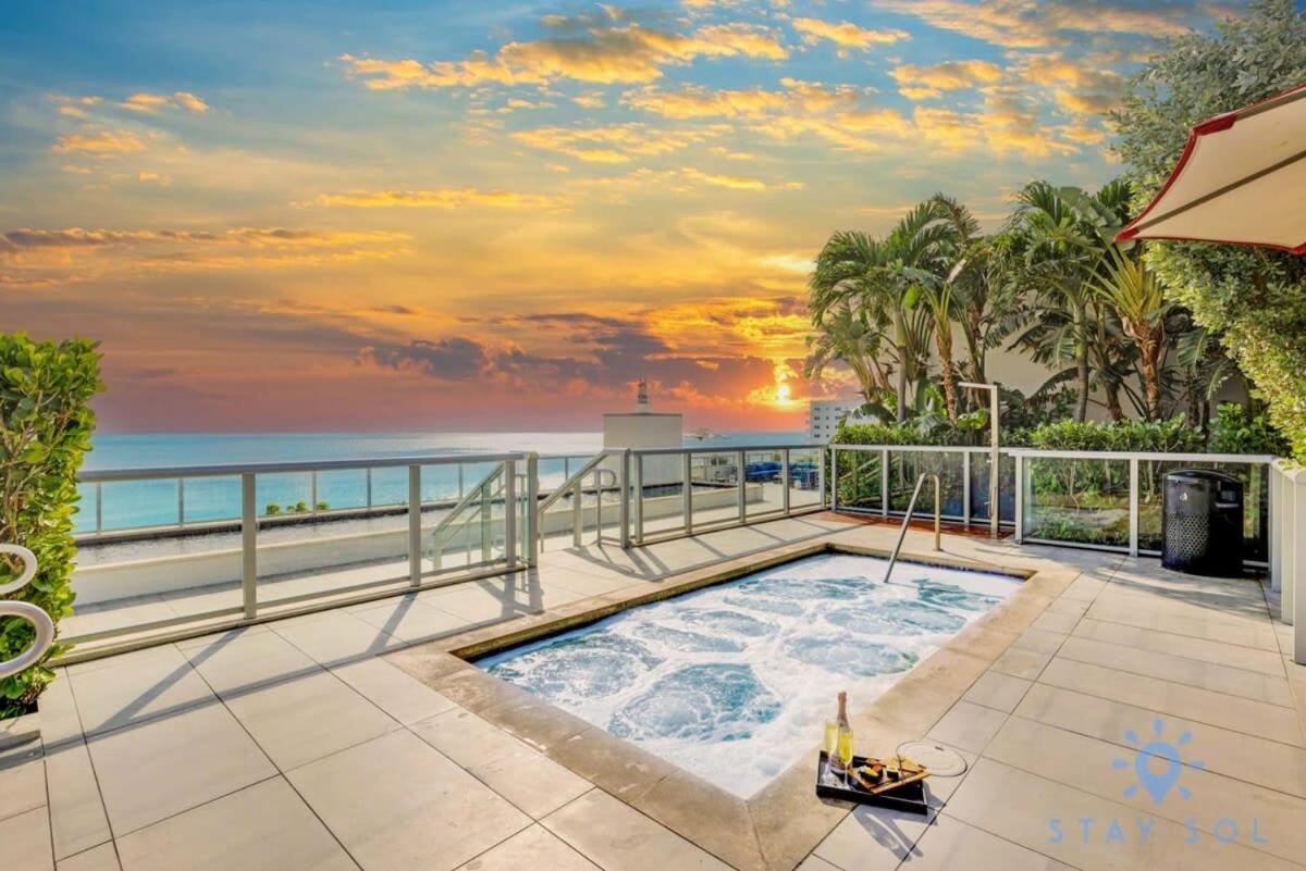 Rooftop Pool & Hot Tub - Gym - Hollywood Beach 외부 사진