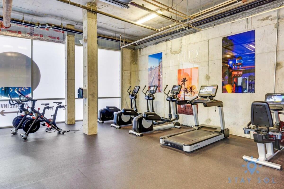 Rooftop Pool & Hot Tub - Gym - Hollywood Beach 외부 사진