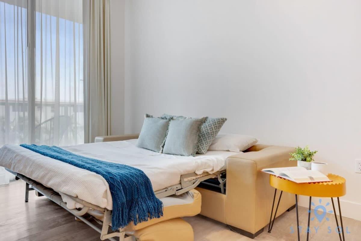 Rooftop Pool & Hot Tub - Gym - Hollywood Beach 외부 사진
