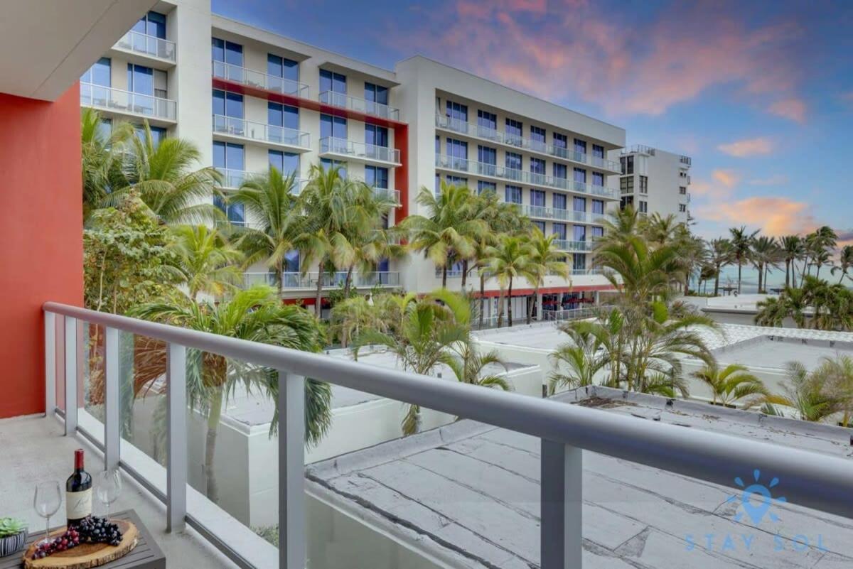 Rooftop Pool & Hot Tub - Gym - Hollywood Beach 외부 사진
